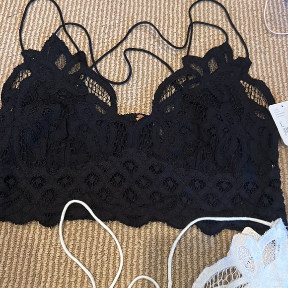 208. NWT Free People Adella Black and White Lace Bralette Set - Picture 2 of 8